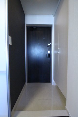 玄関　（別タイプ参考写真）コンフォリア文京春日　文京区西片１
