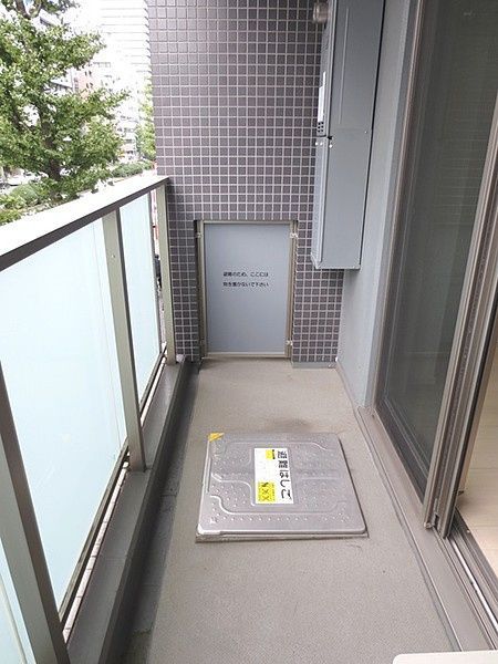 バルコニー　（別タイプ参考写真）コンフォリア文京春日　文京区西片１