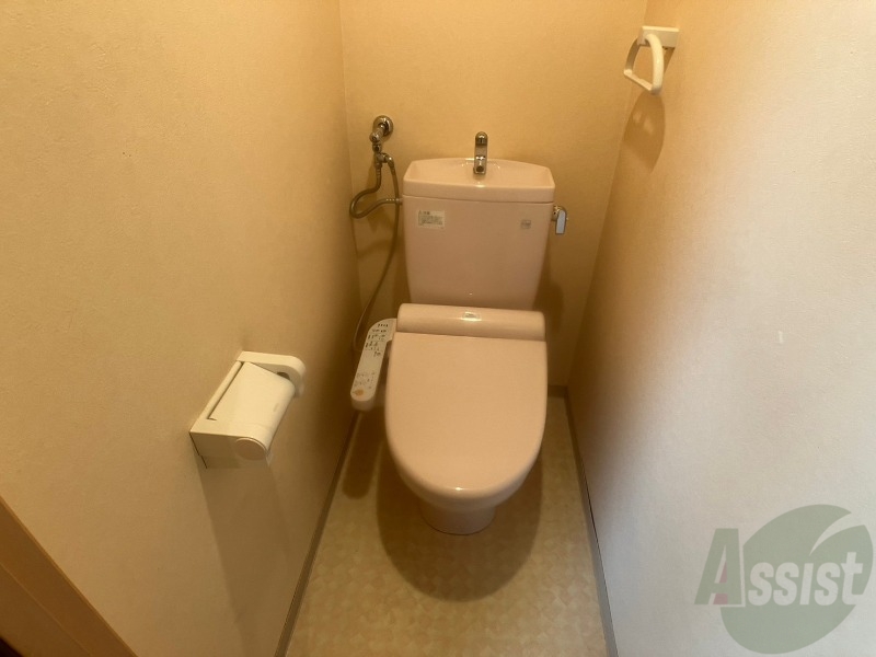 トイレ　トイレです。ウォシュレット付を探している方、おすすめです。