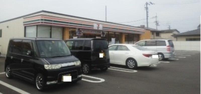 コンビニ　セブン-イレブン 高松春日町店（コンビニ）まで393m
