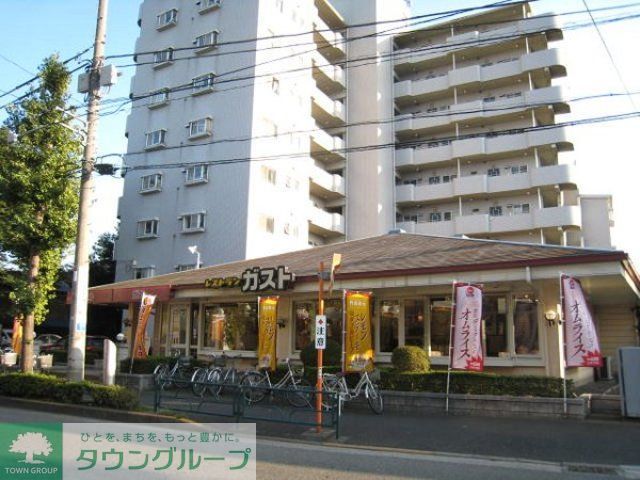 飲食店　ガスト西綾瀬店（飲食店）まで510m