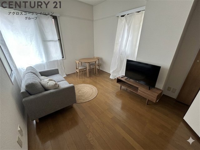 居室・リビング　画像中の家具はAIにより配置加工しているため、付属しません