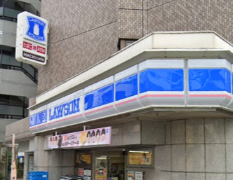 コンビニ　ローソン 北新宿一丁目店（コンビニ）まで243m