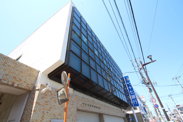 銀行　七十七銀行　宮町支店（銀行）まで800m