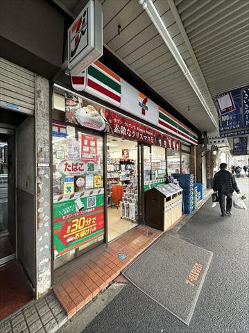コンビニ　セブン－イレブン江東門前仲町店（コンビニ）まで107m
