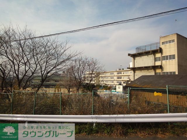 中学校　松戸市立第三中学校（中学校）まで770m