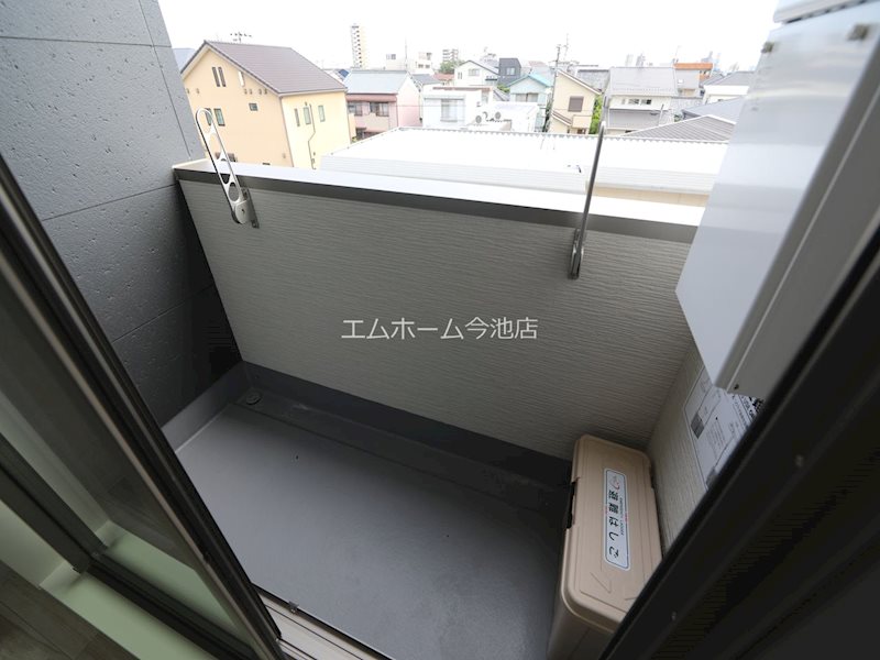 バルコニー　バルコニー　同仕様写真