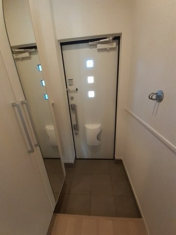 ＪＲ信越本線 磯部駅 徒歩29分 2階建 築3年の玄関写真