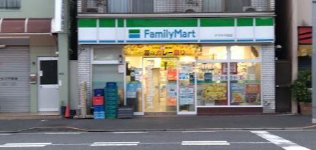 コンビニ　ファミリーマート ヤマキ千田店（コンビニ）まで331m