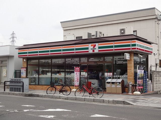 その他　セブンイレブン　広丘駅前店まで120m