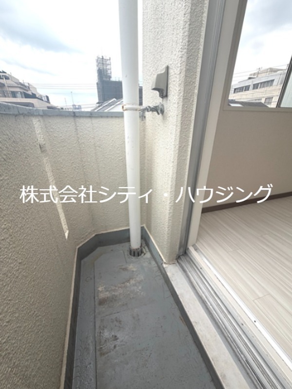 バルコニー　洗濯機置き場外です