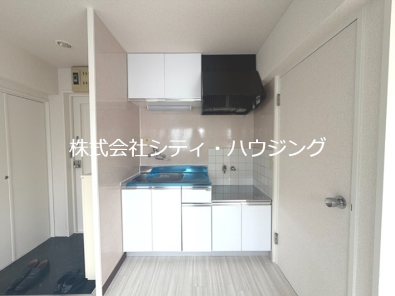 キッチン　キッチン一部新しくなってます