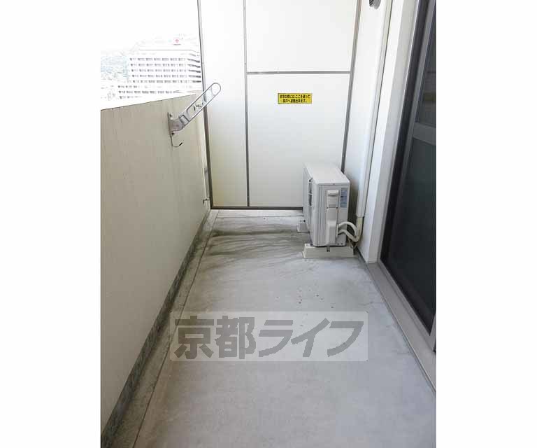 バルコニー　幅員の広いバルコニーです
