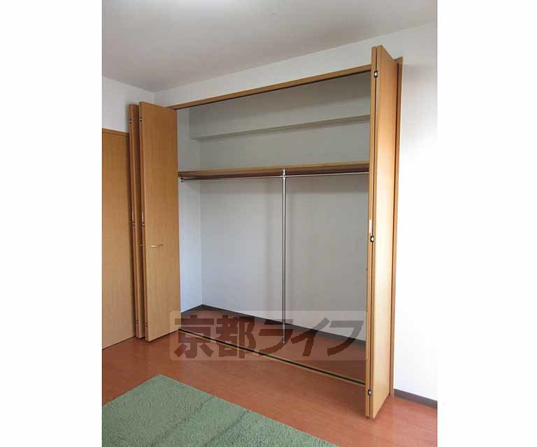 収納　荷物の多い方も安心の広さです