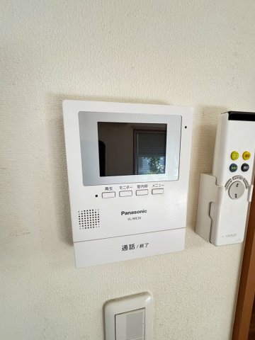 セキュリティ　TVモニター付きインターホン