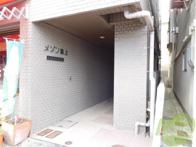 エントランス　綺麗なエントランスですね。