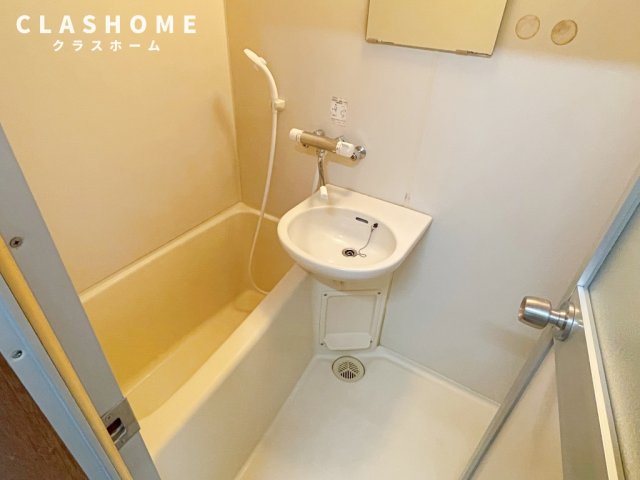 バス・シャワールーム　同物件の別部屋になります。