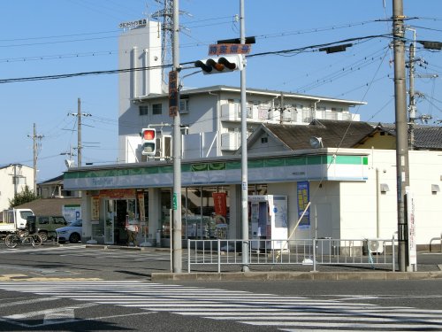 コンビニ　ファミリーマート 岸和田土生東店（コンビニ）まで414m