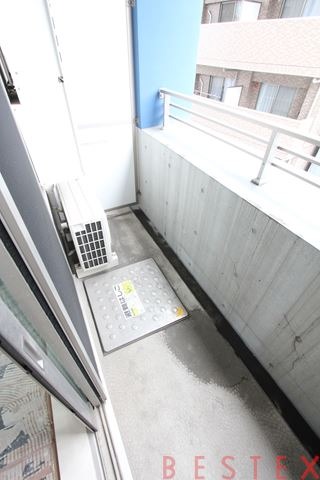 バルコニー　※同建物内・別タイプの参考写真です。