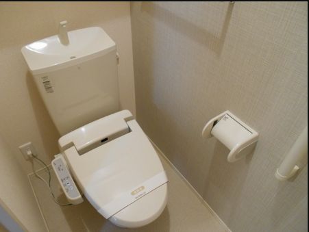 トイレ　温水便座付き