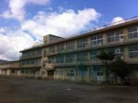 中学校　小田原市立泉中学校（中学校）まで841m