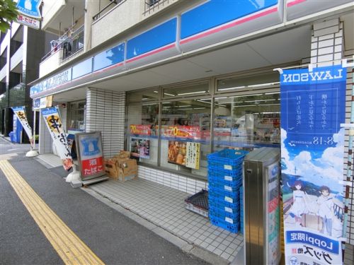 コンビニ　ローソン 大森中店（コンビニ）まで121m