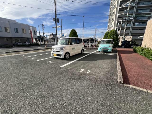 駐車場　駐車場