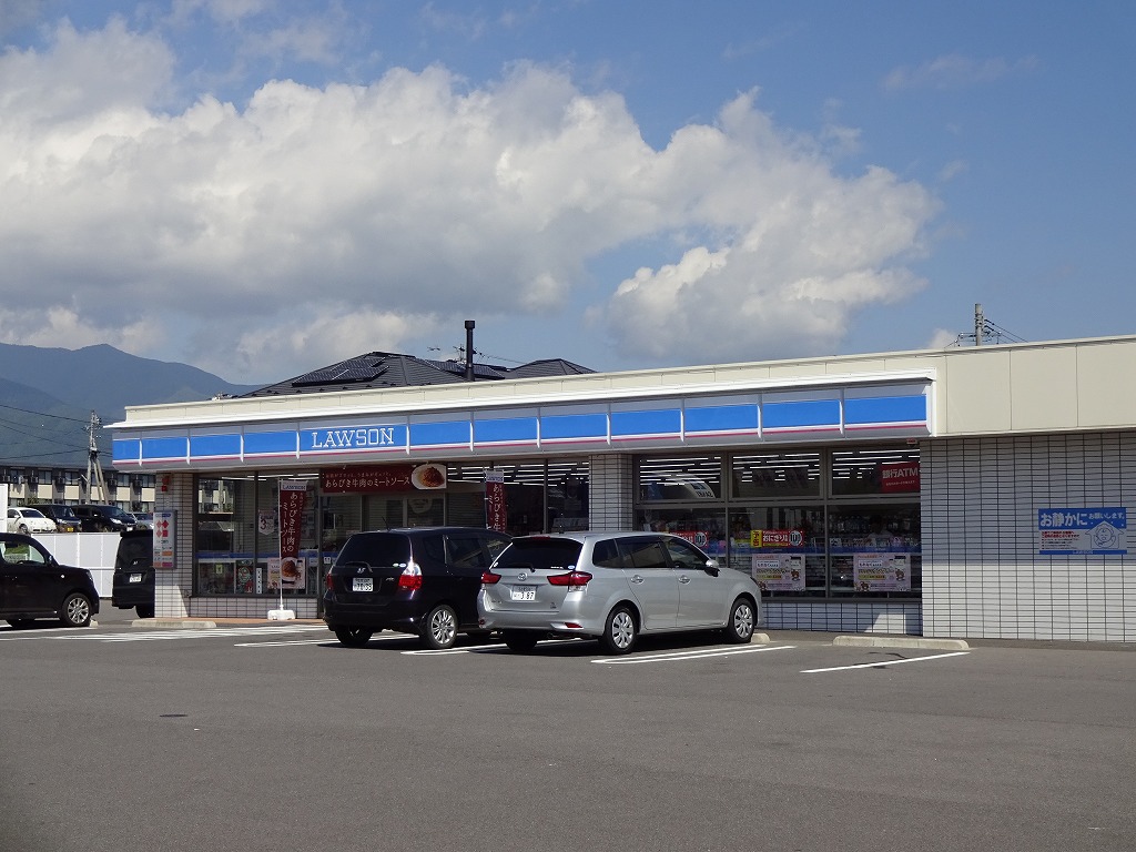 コンビニ　ローソン 伊那インター東店（コンビニ）まで945m