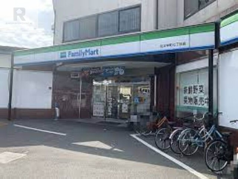 コンビニ　ファミリーマート佐太中町七丁目店（コンビニ）まで600m