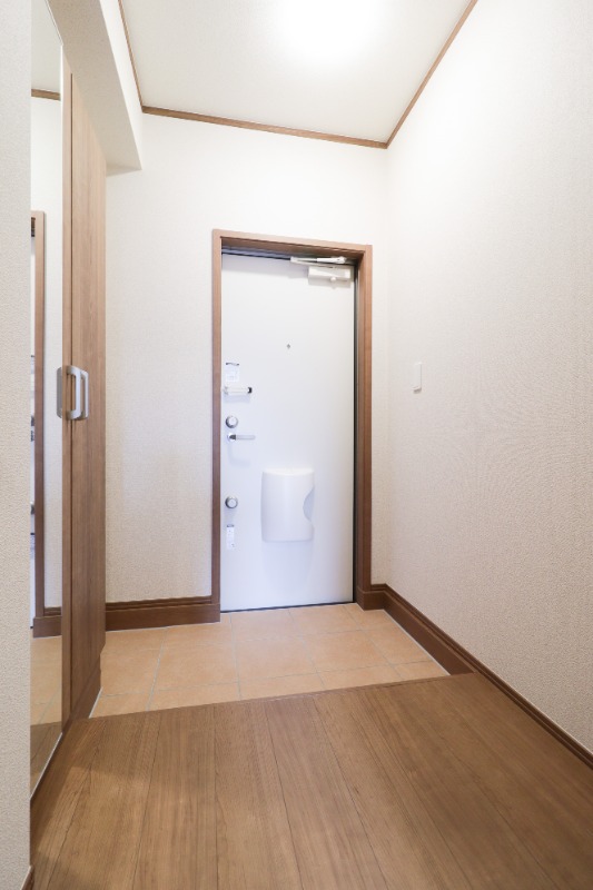 玄関　図面と現状に相違がある場合には現状を優先