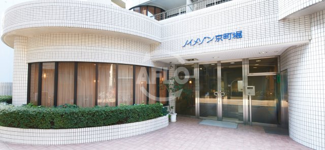 エントランス　ノイメゾン京町堀　エントランス