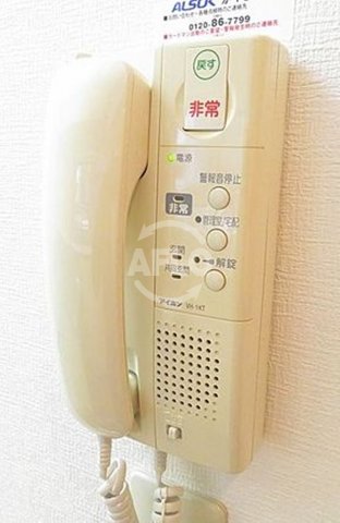 セキュリティ　ノイメゾン京町堀　インターフォン