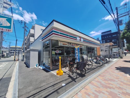 コンビニ　セブンイレブン針中野4丁目店（コンビニ）まで731m