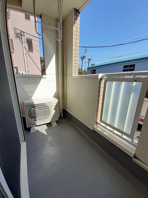 バルコニー　南東向きで日当たり良好です。
