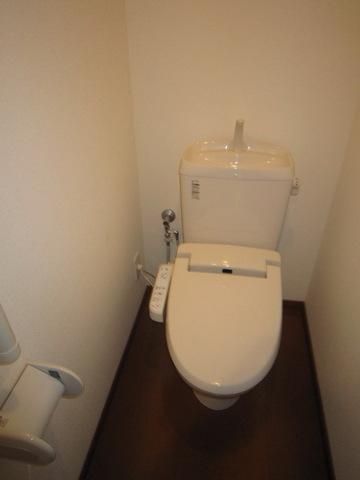 トイレ　ウォシュレット完備