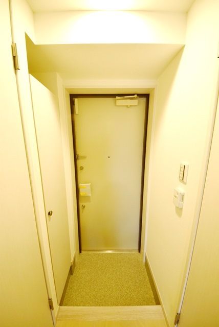 玄関　★★下駄箱付★★