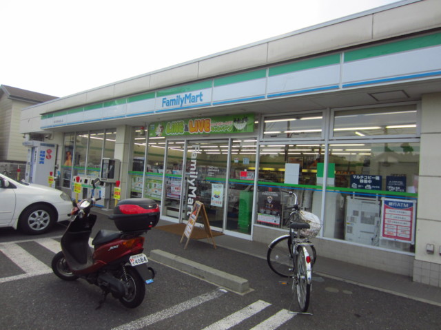 コンビニ　ファミリーマート　新川吉祥寺通り店（コンビニ）まで299m