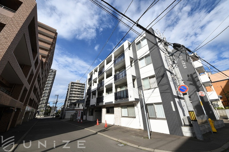 地下鉄南北線 平岸駅 徒歩4分 築11年