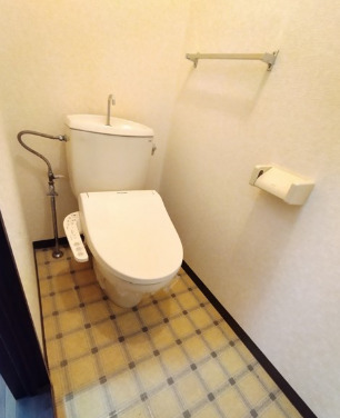 トイレ　写真は別居室のものです。