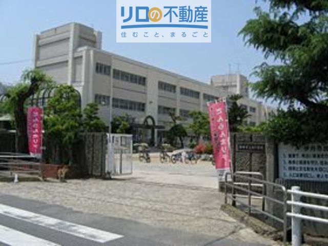 小学校　伊丹市立南小学校（小学校）まで892m