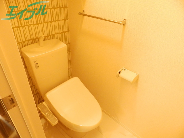 トイレ　別部屋写真です