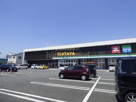コンビニ　ファミリーマート　ＴＳＵＴＡＹＡ植木店（コンビニ）まで468m