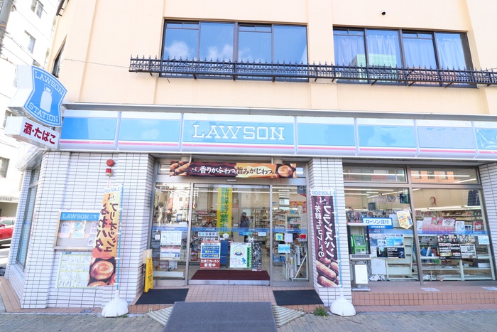 コンビニ　ローソン（コンビニ）まで220m