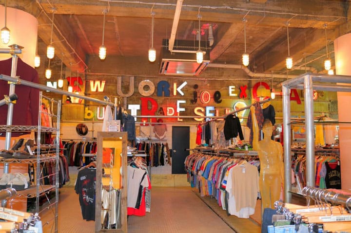 ショッピングセンター　NEW YORK JOE EXCHANGE(ニュー ヨーク（ショッピングセンター）まで196m