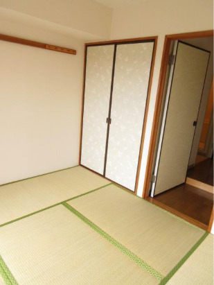 サンマリノ本牧の居間写真