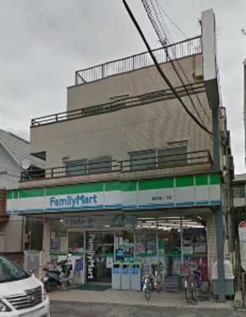 コンビニ　ファミリーマート鎌倉雪ノ下店（コンビニ）まで598m