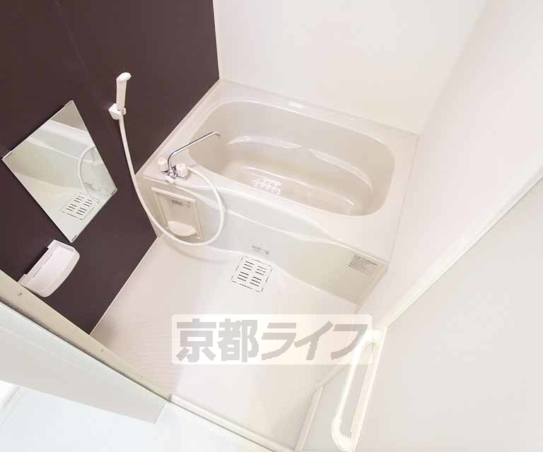 バス・シャワールーム　オシャレなお風呂で一日の疲れを癒せます・