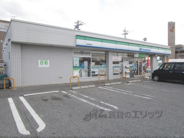 コンビニ　ファミリーマート長浜柳町店（コンビニ）まで500m