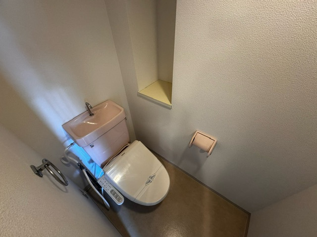 トイレ　同物件別号室