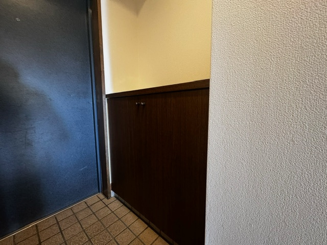 玄関　同物件別号室